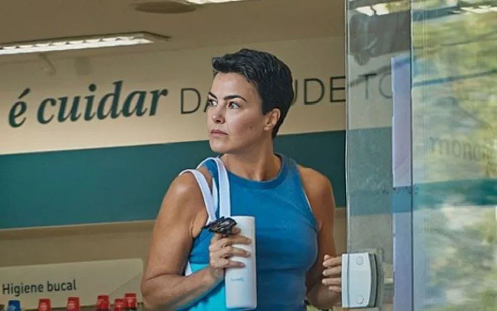 Ana Paula Arósio teria recebido um cachê de R$ 700 mil para participar da campanha publicitária, que ainda envolve uma marca de suplementos, segundo um jornal