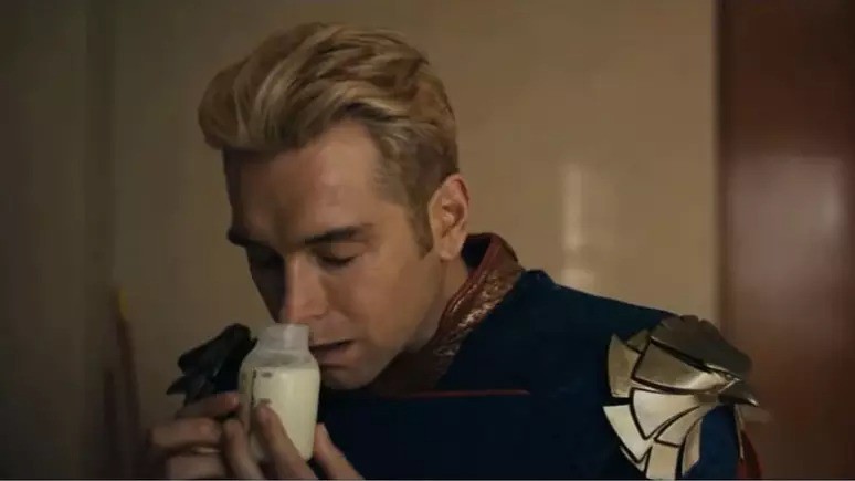 O ator Antony Starr como Capitão Pátria na série The Boys