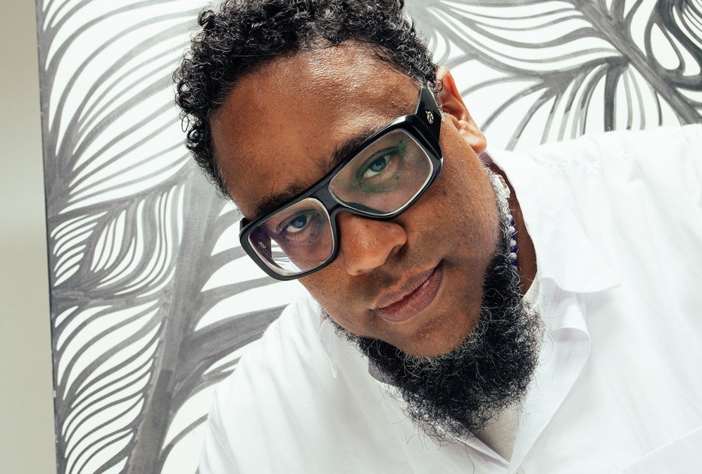 Rapper sobe ao palco do projeto Durval Sounds, no Catavento Cultural, enquanto se prepara para shows comemorativos do Planet Hemp