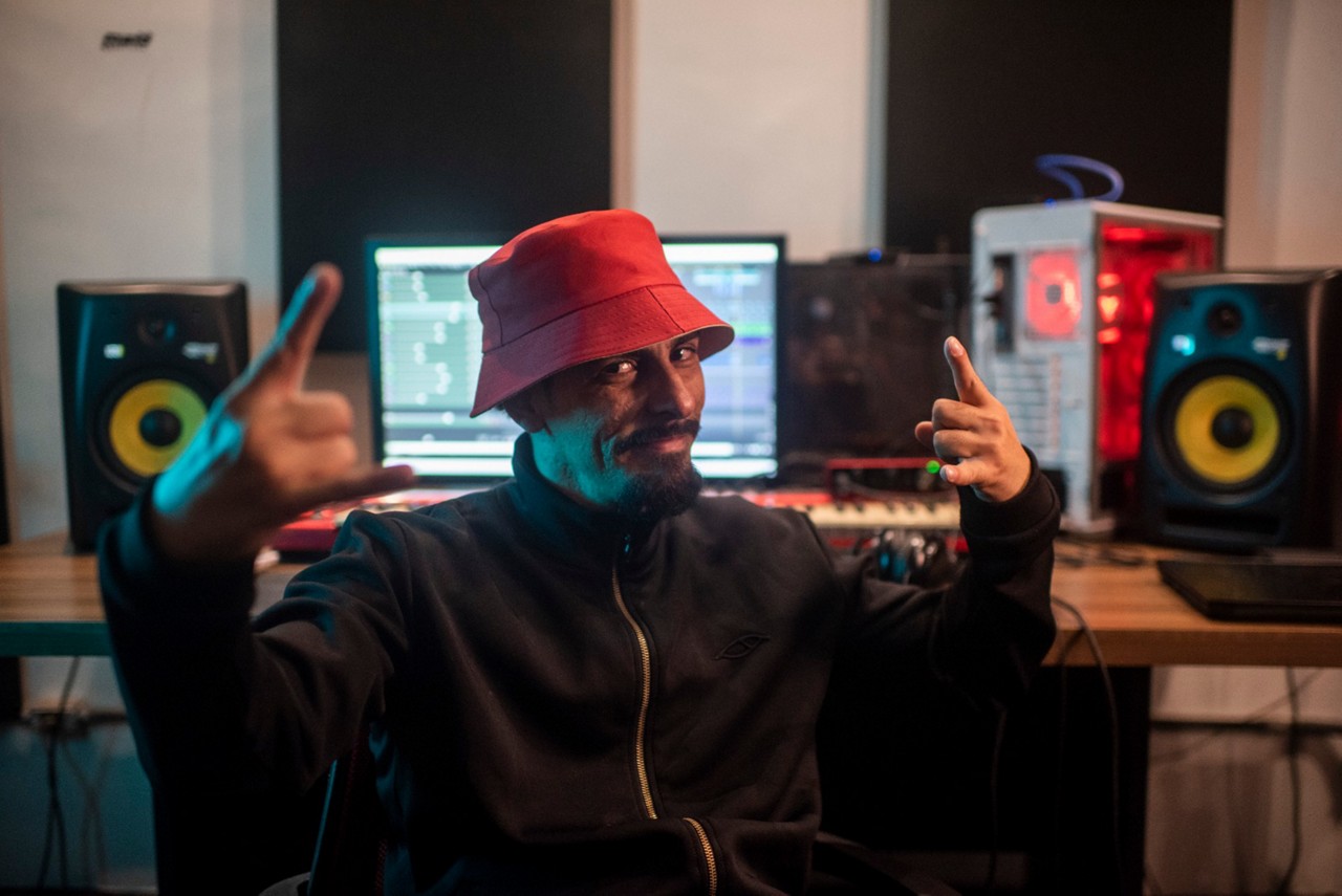 MC Papo é nome veterano da cena, dono do hit “BH é o Texas” e conhecedor das evoluções deste funk