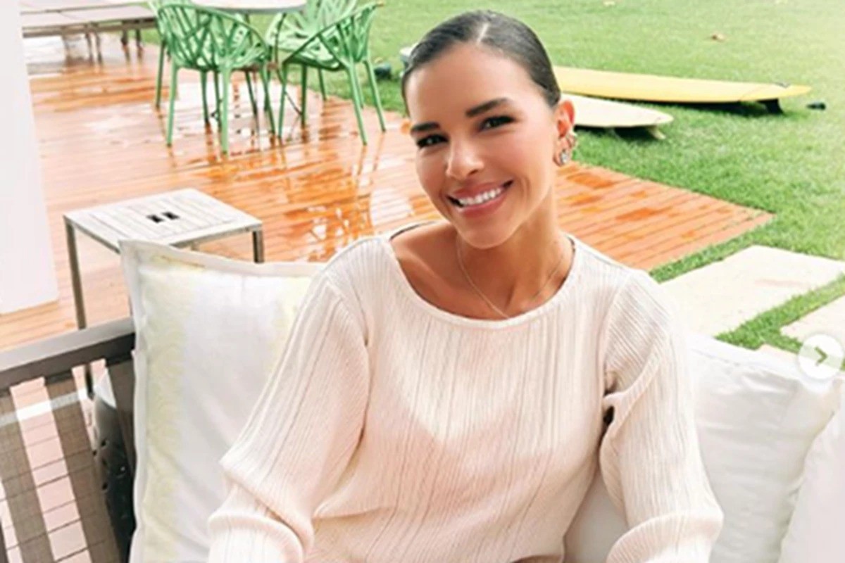 A atriz Mariana Rios se pronunciou a respeito de uma vidente prevendo a sua morte em um acidente