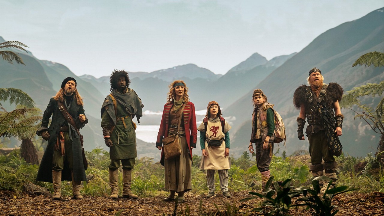 Muita aventura nessa série de comédia com viagem no tempo, que está no streaming