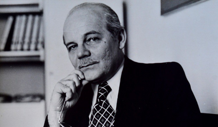 Osman Lins era apaixonado por seu ofício e passou grande parte da vida buscando a realização literária