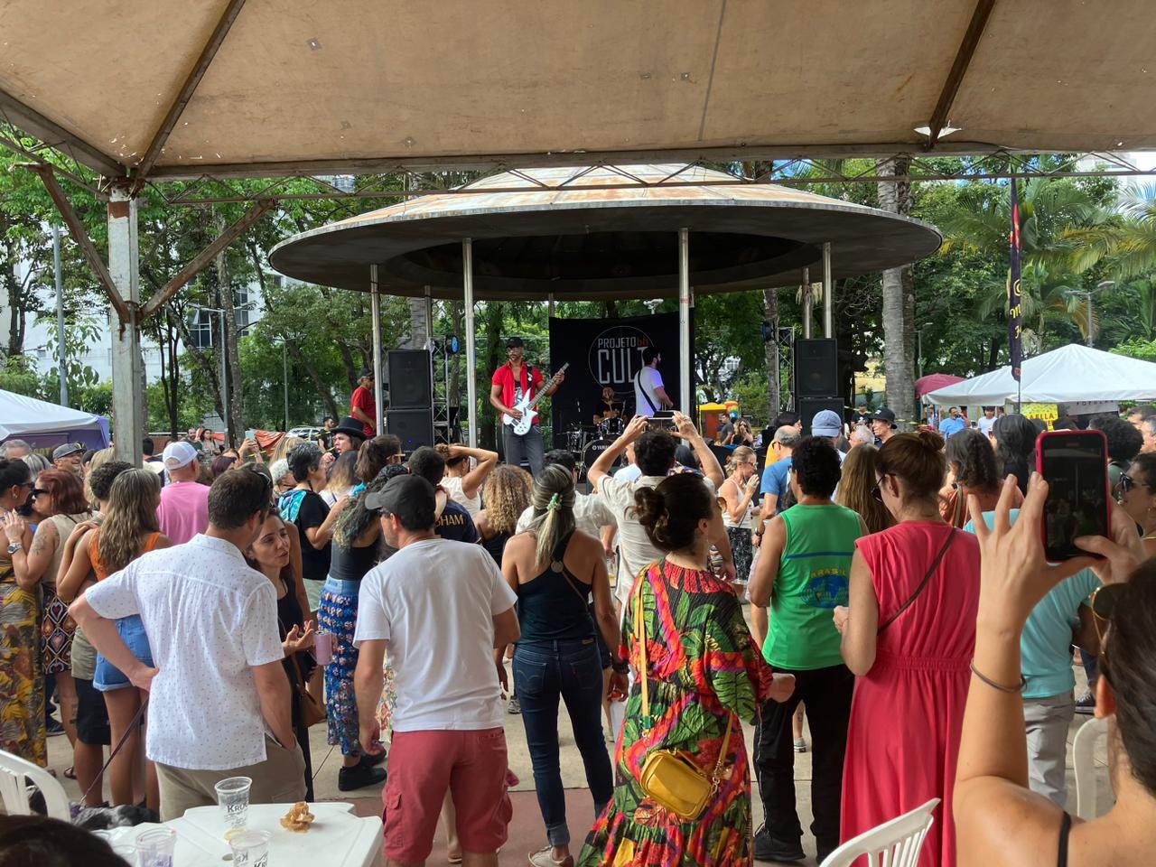 Praça da Assembleia recebe evento no sábado, dia 20 de julho, com shows gratuitos, muito vinho e boa gastronomia