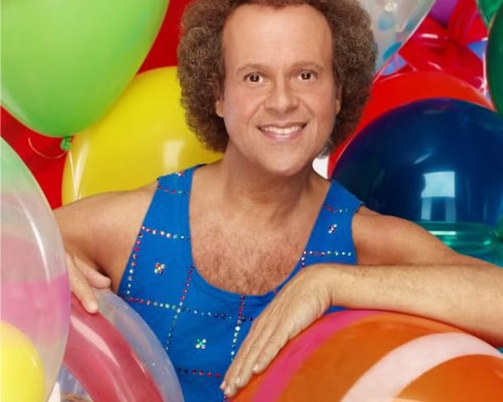 Simmons se tornou amplamente conhecido pela TV e por vender gravações de aeróbica, entre elas, a famosa "Sweatin' to the Oldies"
