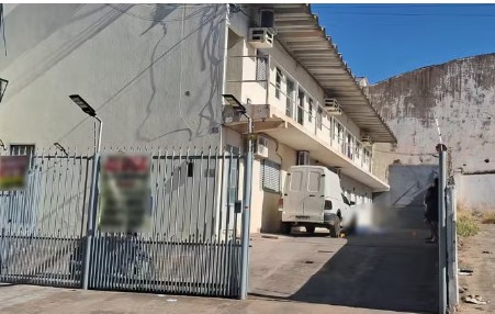 Segundo a polícia, Thommy Schiavo se desequilibrou e caiu da sacada, de uma altura de aproximadamente 4 metros
