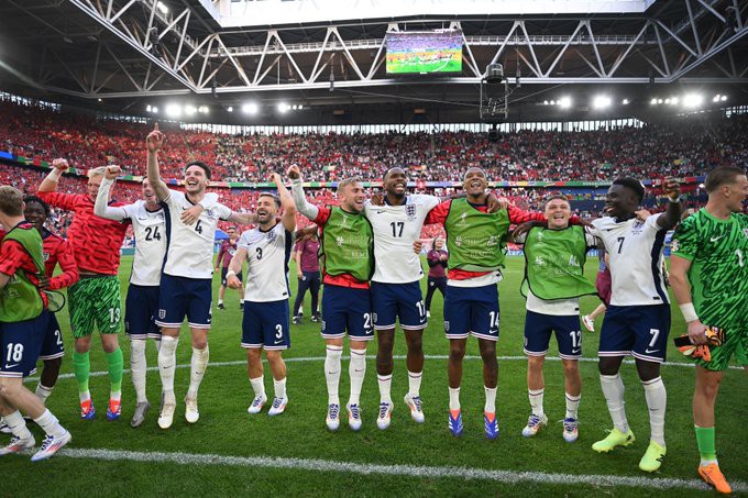 Inglaterra comemora classificação à semifinal
