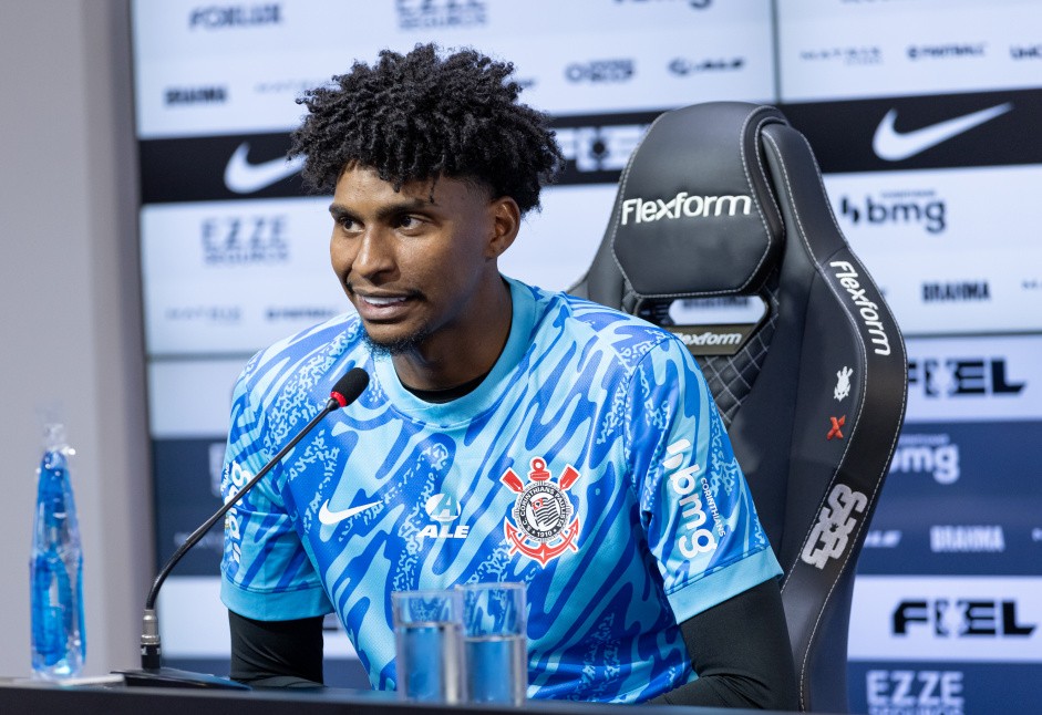 Hugo Souza,  goleiro do Corinthians