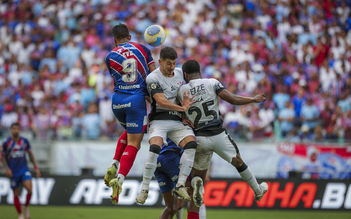 No duelo do turno, o Corinthians venceu o Bahia fora de casa por 1 a 0