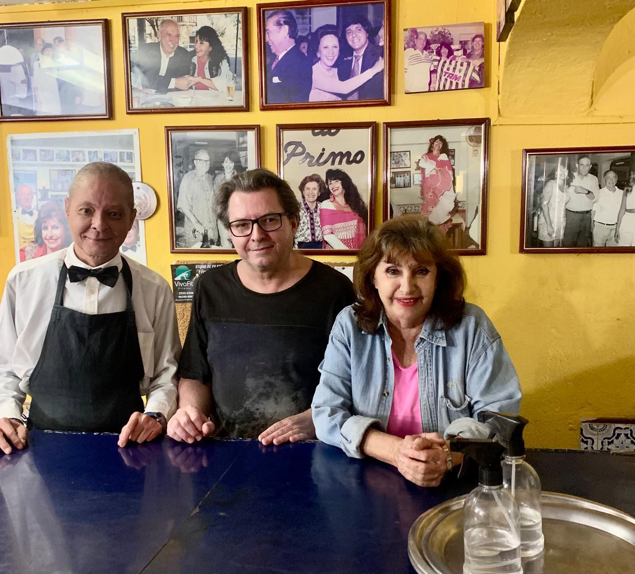 Relines todos os dias está presente na Petisqueira do Primo ou Bar do Primo, com seu filho Pierre, e Wellington, o garçom querido de todos que frequentam 
o local
