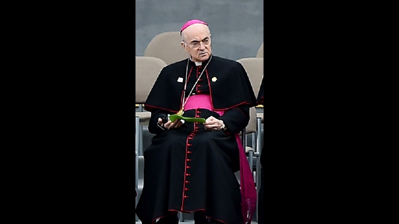 Arcebispo Carlo Maria Viganò não se desculpou por suas declarações sobre o papa Francisco