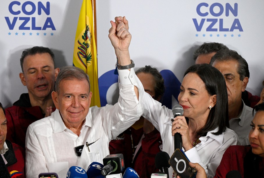 Edmundo González e María Corina Machado, líderes da oposição