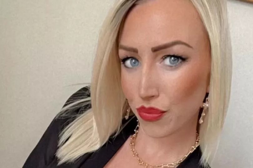 Rachel Stanton, agente penitenciária, foi condenada a 9 meses de prisão por fazer sexo com um detento; os dois tiveram um filho