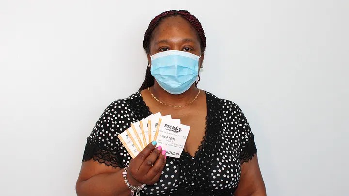 Latoya Burke comprou seis bilhetes e ganhou seis vezes na loteria, nos Estados Unidos
