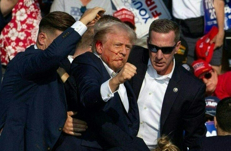 O ex-presidente Donald Trump foi retirado de comício na Pensilvânia, nos Estados Unidos, após disparos