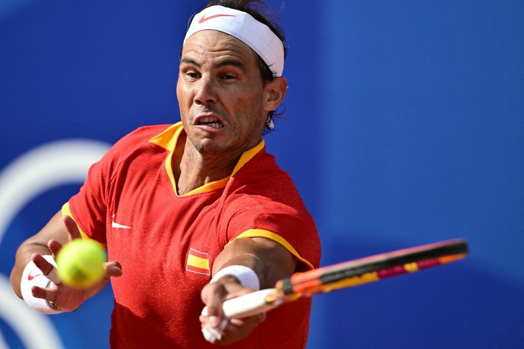 Rafael Nadal de despediu das quadras durante a Copa Davis na Espanha