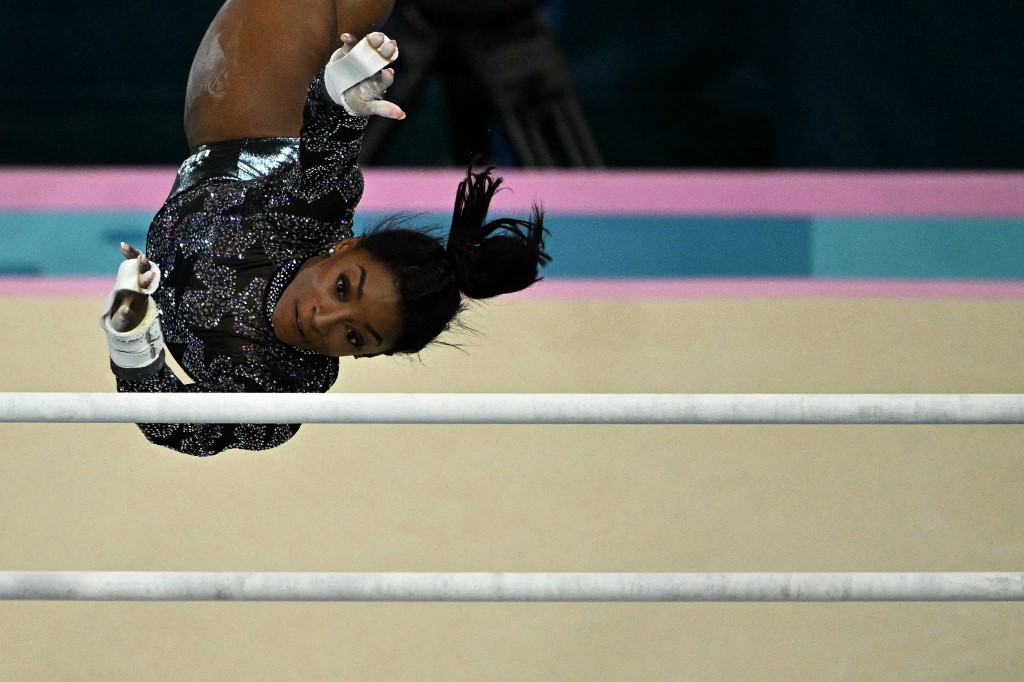 Simone Biles no primeiro dia de provas da ginástica feminina na Olimpíada de Paris