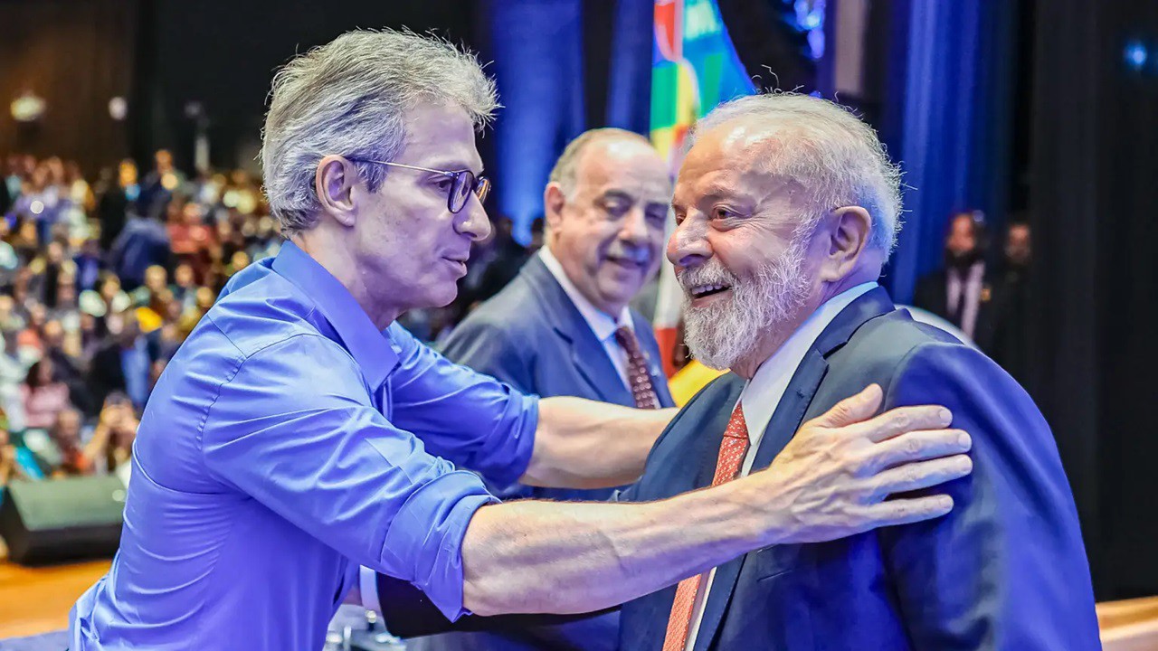O governador de Minas Gerais, Romeu Zema, com o presidente Lula