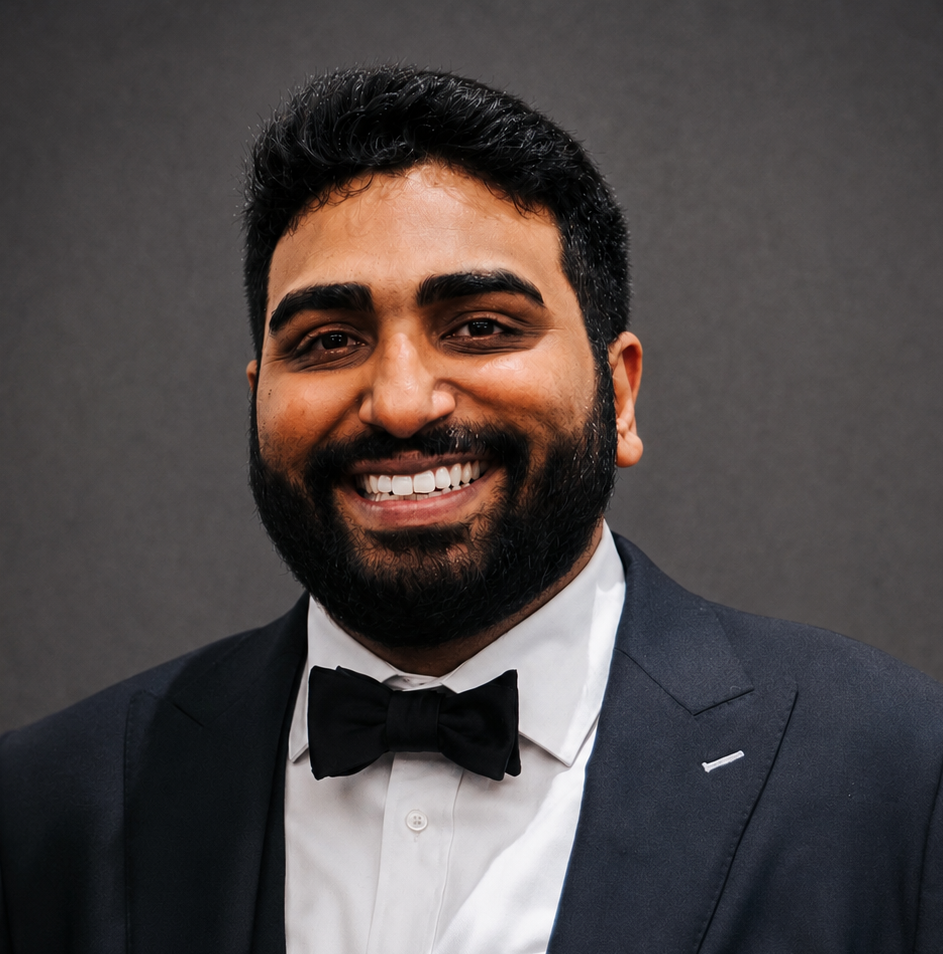 Aaron Zacharia headshot