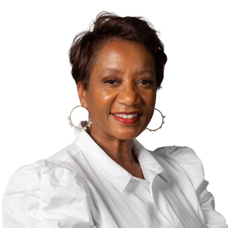 Mayra Calhoun headshot