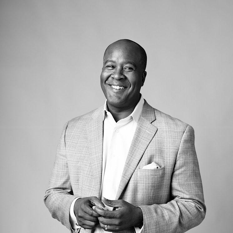 headshot of Louis Upkins
