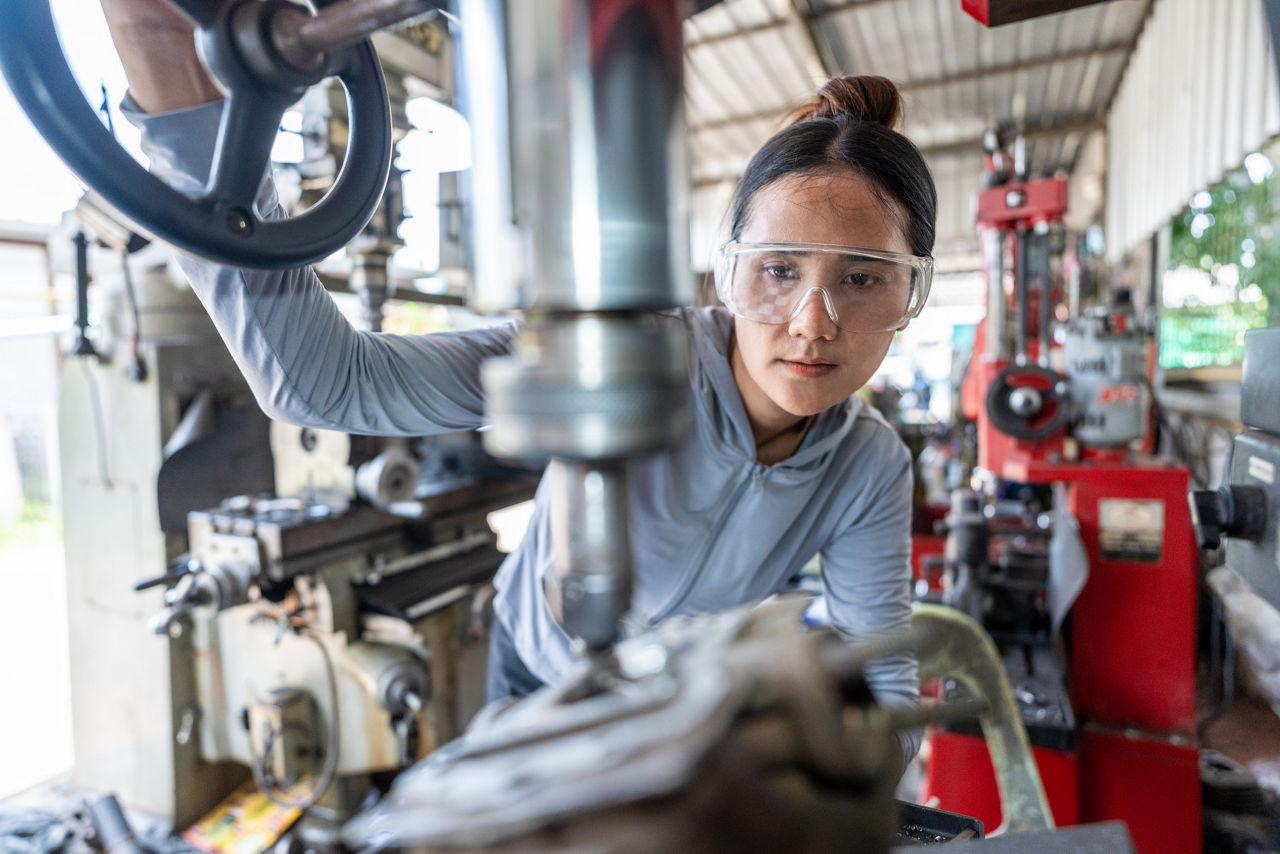 woman manufacturing