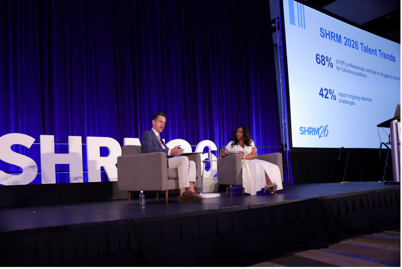 جلسة نقاش في مؤتمر SHRM26