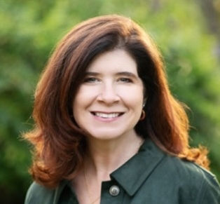 Tracy Layney headshot