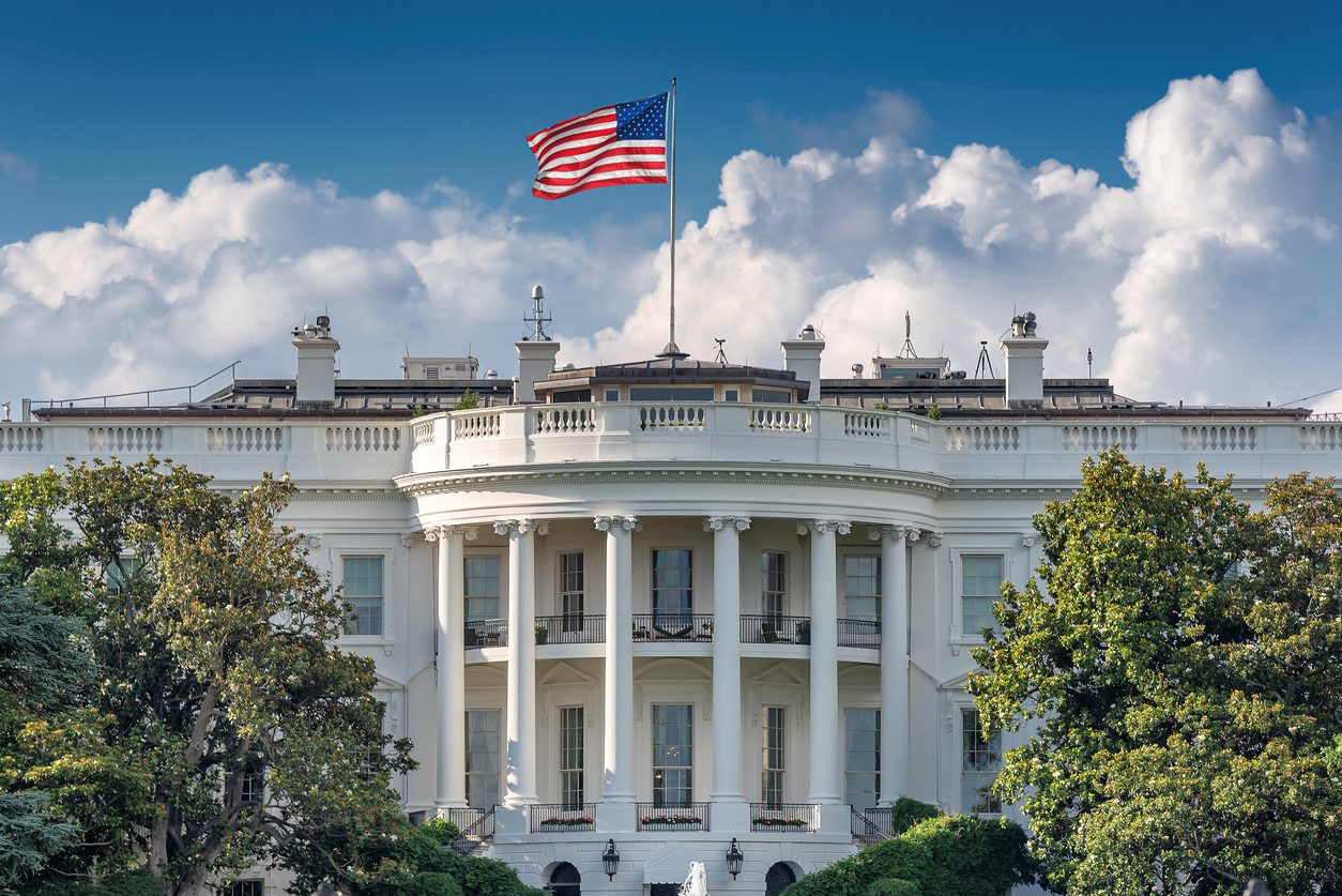 Exterior shot of the White House in Washington D.C.