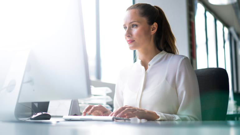 women on her computer