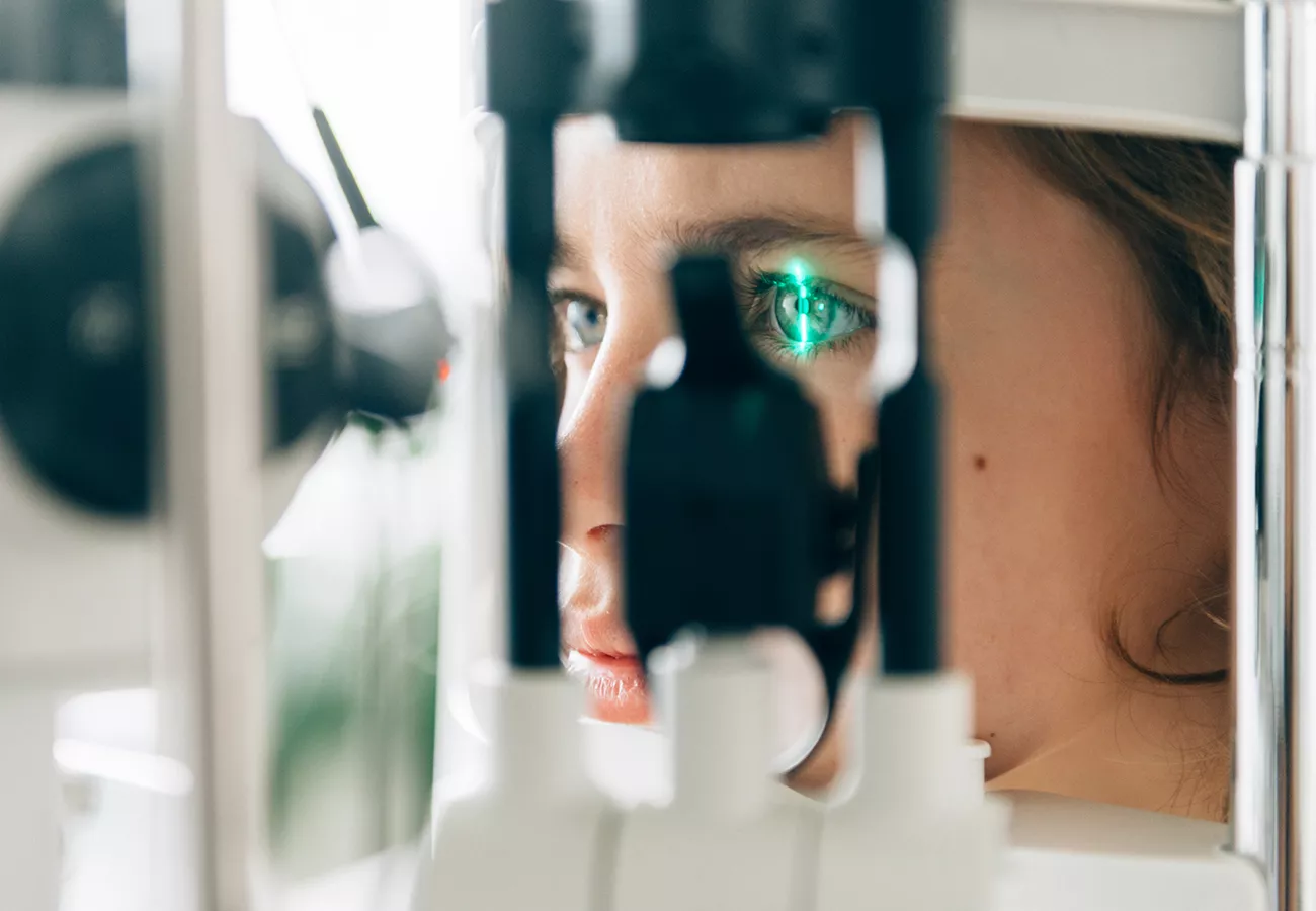 Eye examination with optical equipment