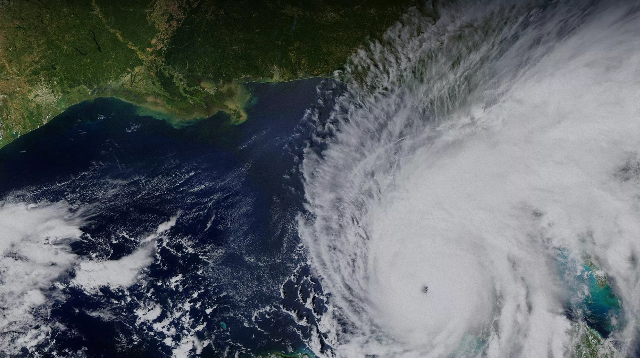 Storm approaching the United States coastline