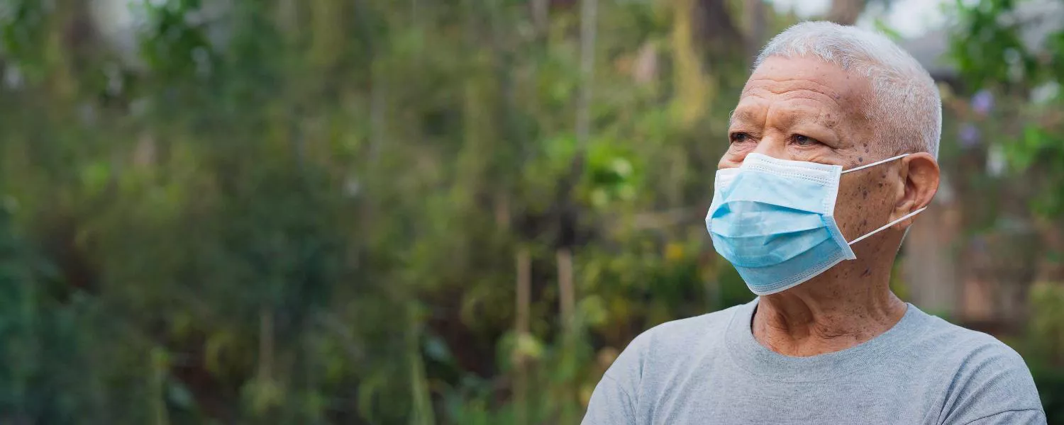man with n95 mask