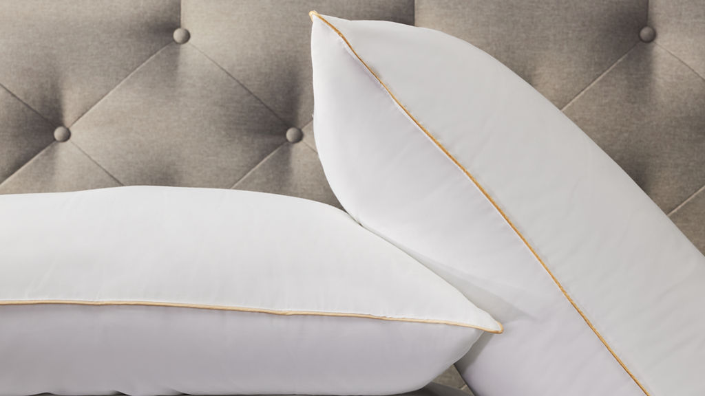 pile of pillows