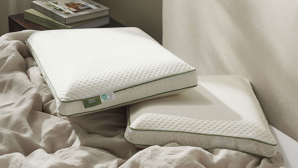 pile of pillows