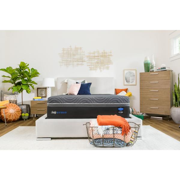 Sealy Hybrid Silver Chill Medium Plush Mattress | Star Furniture | Star Furniture