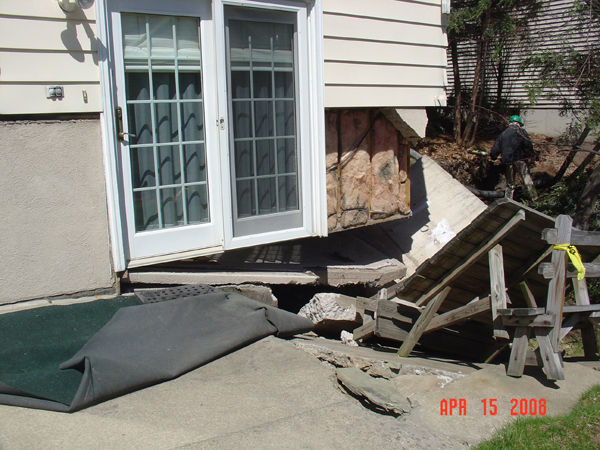 Foundation collapse into sinkhole