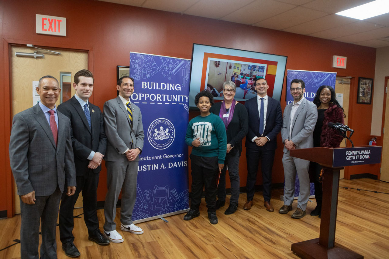 State Rep. Mike Schlossberg joins state and local leaders to highlight more than $11 million in state grants to provide afterschool programming and help make Pennsylvania communities safer...The Pennsylvania Commission on Crime and Delinquency, which Lt. Gov. Austin Davis leads, is providing $11.6 million in grants to 46 organizations through the new statewide Building Opportunity through Out-of-School Time (BOOST) program. The Shapiro-Davis Administration is funding these projects to provide structured programming for at-risk school-age youth across the Commonwealth.