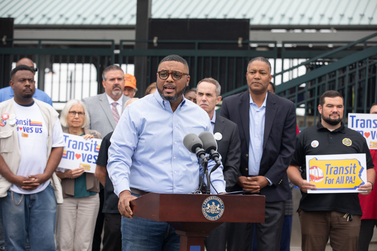 Lt. Gov. Austin Davis joins representatives from the Southeastern Pennsylvania Transportation Authority (SEPTA), as well as leaders from local employers, at SEPTA’s Croydon Station to highlight the importance of investing in mass transit to create jobs, connect communities and grow Pennsylvania’s economy.

The Lieutenant Governor then boards a Trenton Line Regional Rail train to travel to Suburban Station in downtown Philadelphia.

The Shapiro-Davis 2025-26 budget proposal calls for significant investment in mass transit and road and bridge infrastructure all across the Commonwealth ensuring Pennsylvanians can get where they need to go.