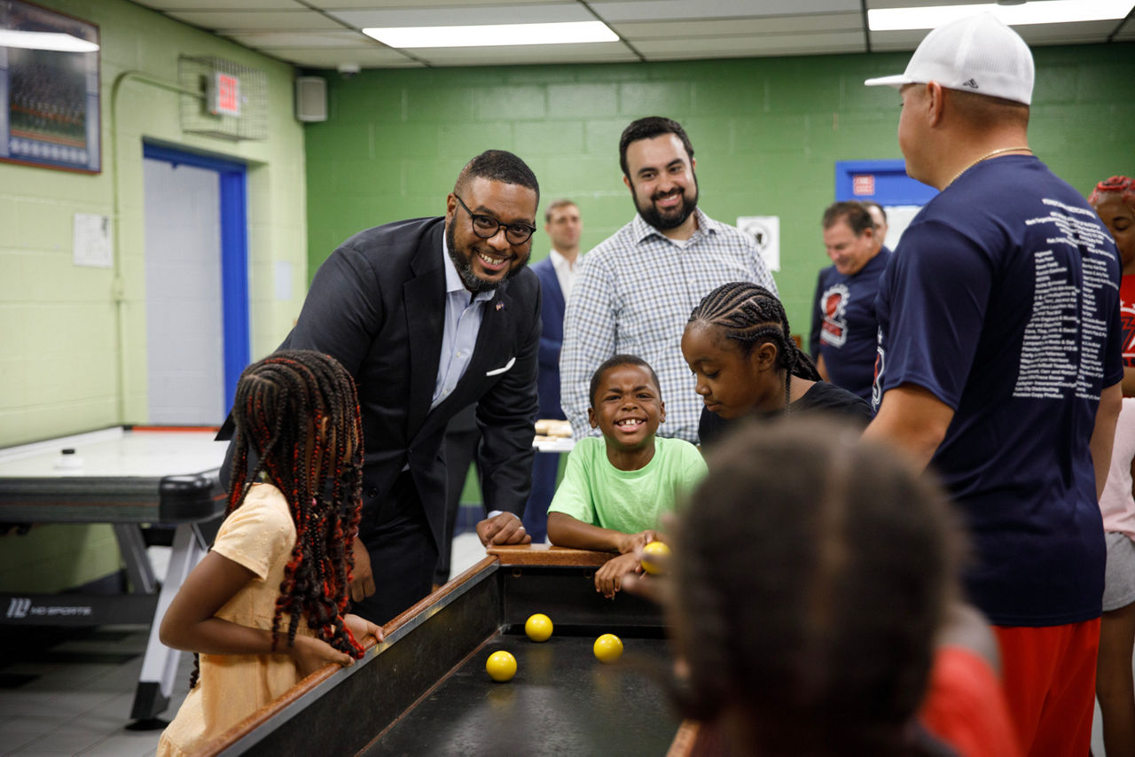 Lt. Governor Austin A. Davis toured the LaRosa Youth Club and delivered remarks in their newly renovated gym to highlight the Shapiro-Davis administration's investment to create a statewide Building Opportunity through Out of School Time (BOOST) program. Pictured here is a moment from the event.