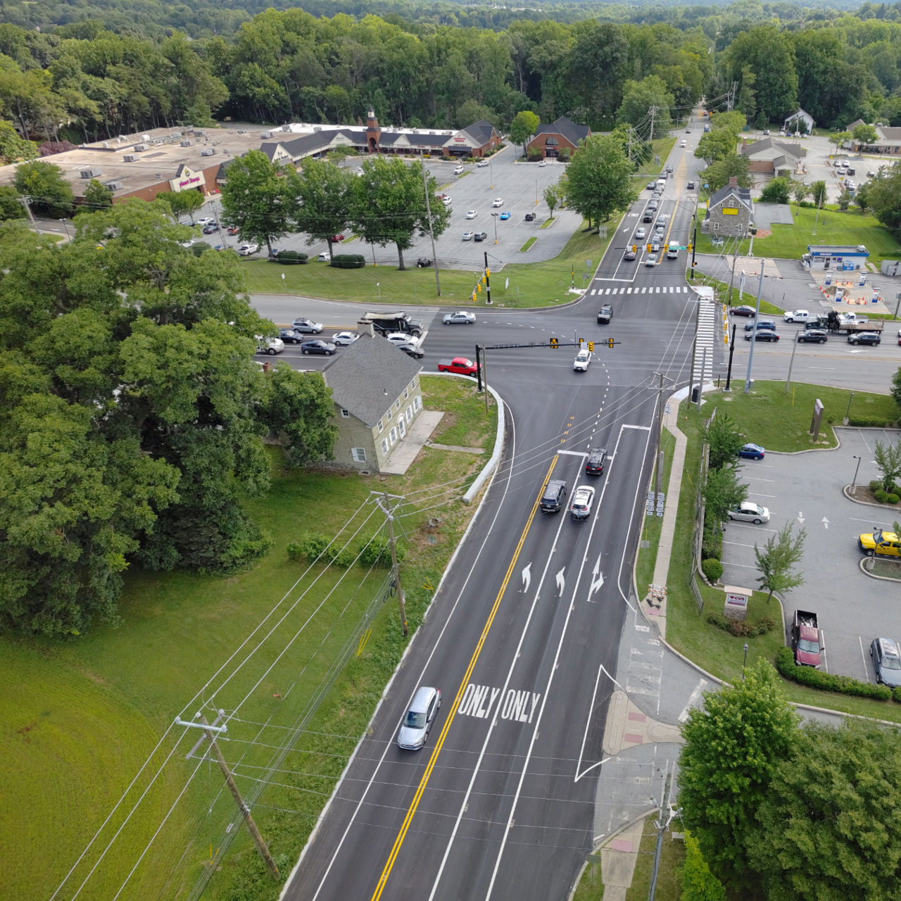 Aerial view of Route 926 (Street Road) approaching U.S. 202 (Wilmington Pike) 