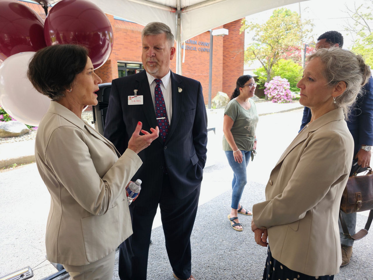 DHS Secretary Arkoosh and DOH Secretary Bogen visited Sullivan County to celebrate the opening of the Sullivan County Laurel Health Centers