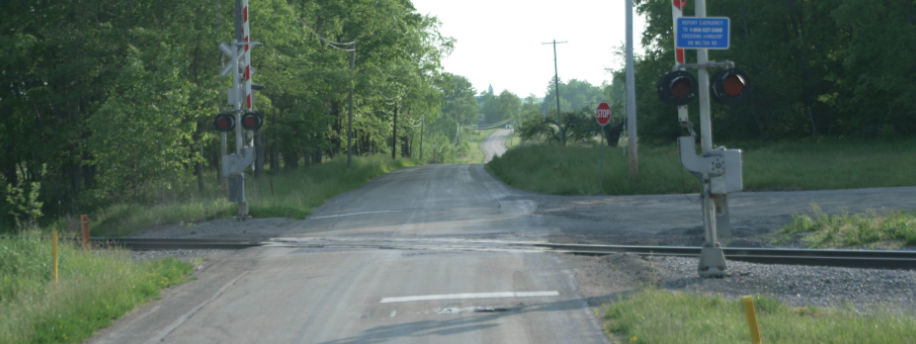 Route 1001 (Rasselas Road) North railroad crossing
