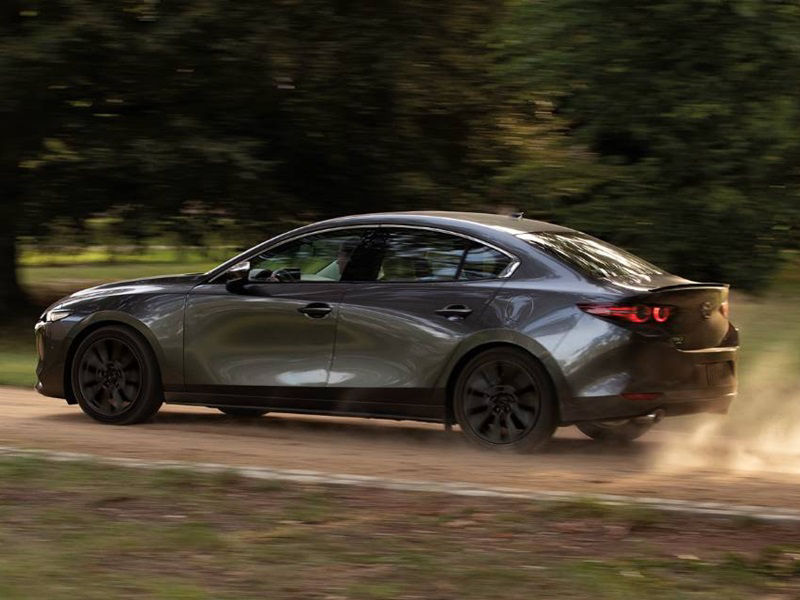mazda 3 sedan tyre size