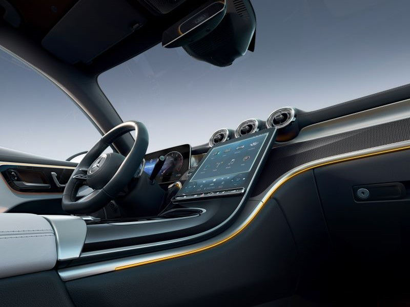 2025 Mercedes-Benz GLC Review