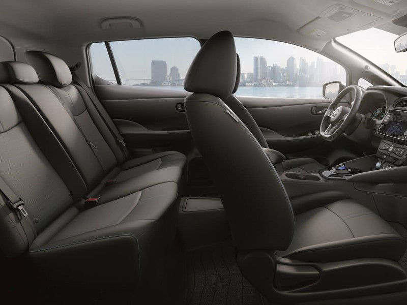 2025 Nissan LEAF