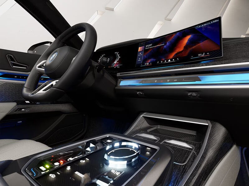 BMW i7
