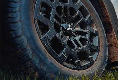 Mitsubishi Outlander Trail Edition Black 18” Alloy Wheels