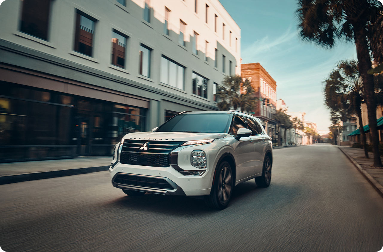 2026 Mitsubishi Outlander Driving