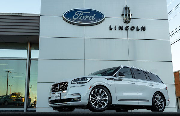 Lincoln Pickup and Delivery